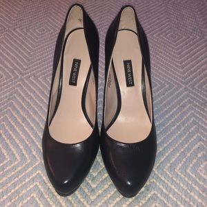 NINE WEST ROCHA PLATFORM PUMP Navy Blue 8.5M